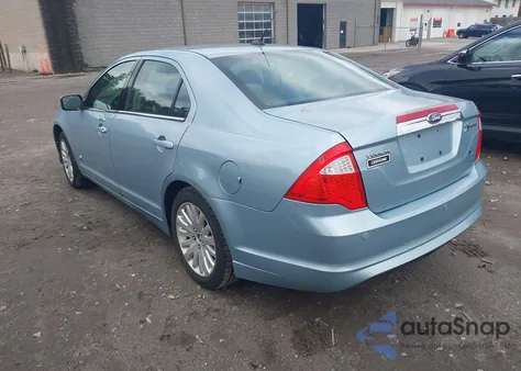 2010 Ford Fusion Hybrid from USA, damaged, VIN 3FADP0L38AR268630